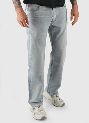 555™ Relaxed Straight Jeans - Baby Blue Essential