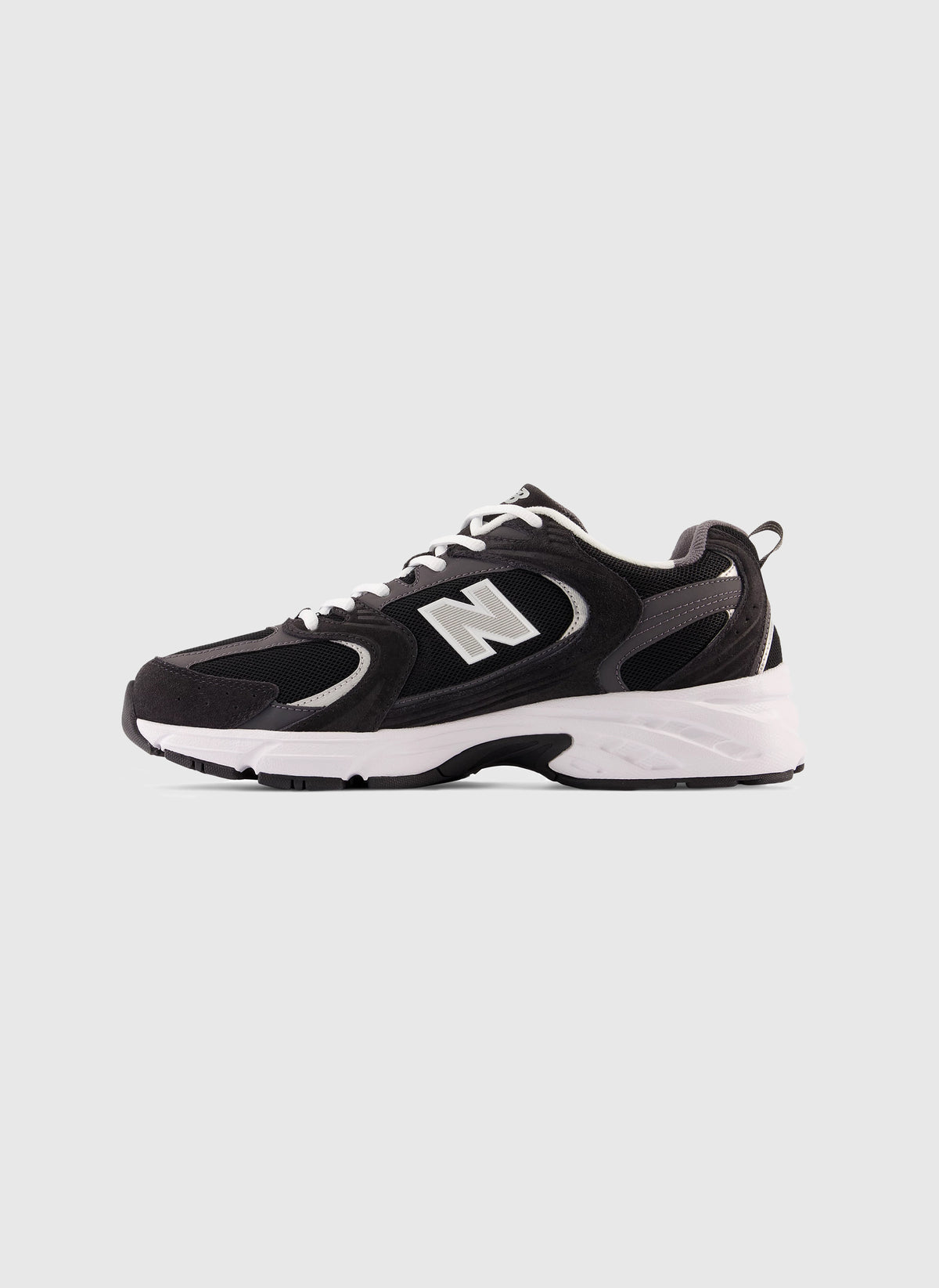 MR530 - Black/Magnet/Silver Metall