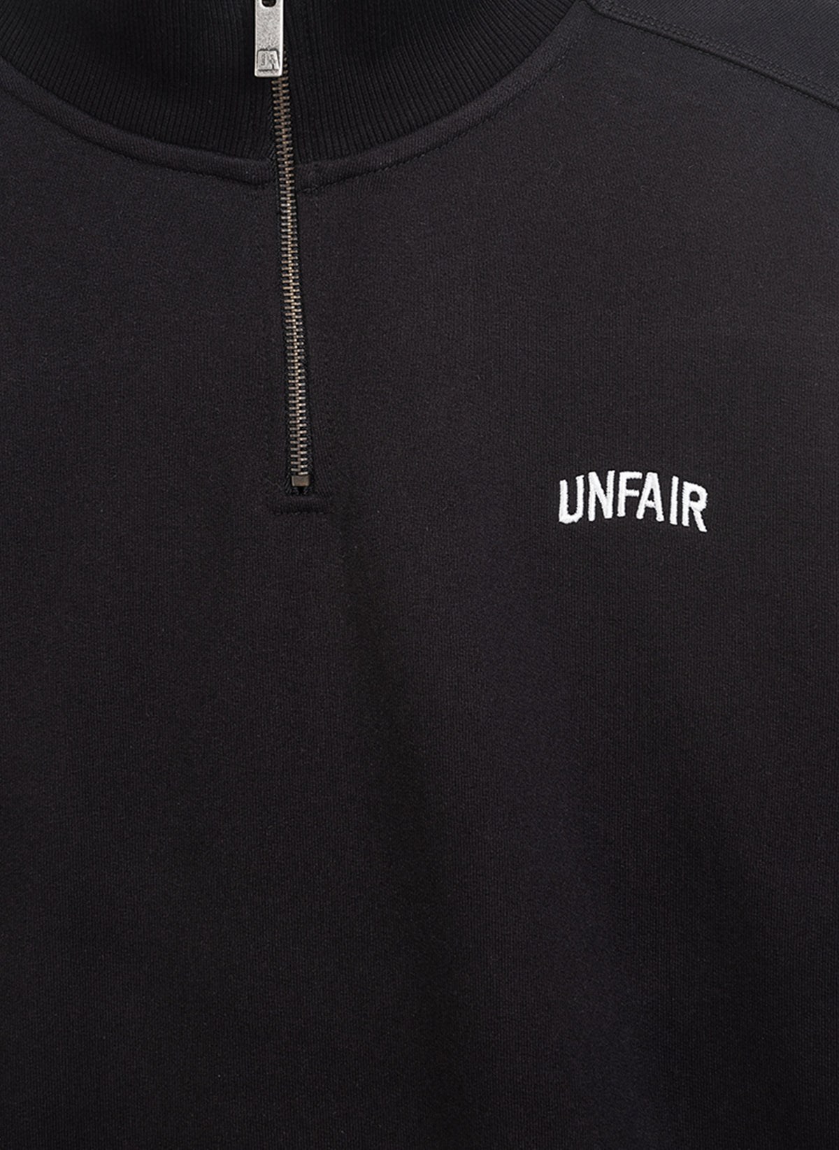 Curved Halfzip Sweatshirt - Black