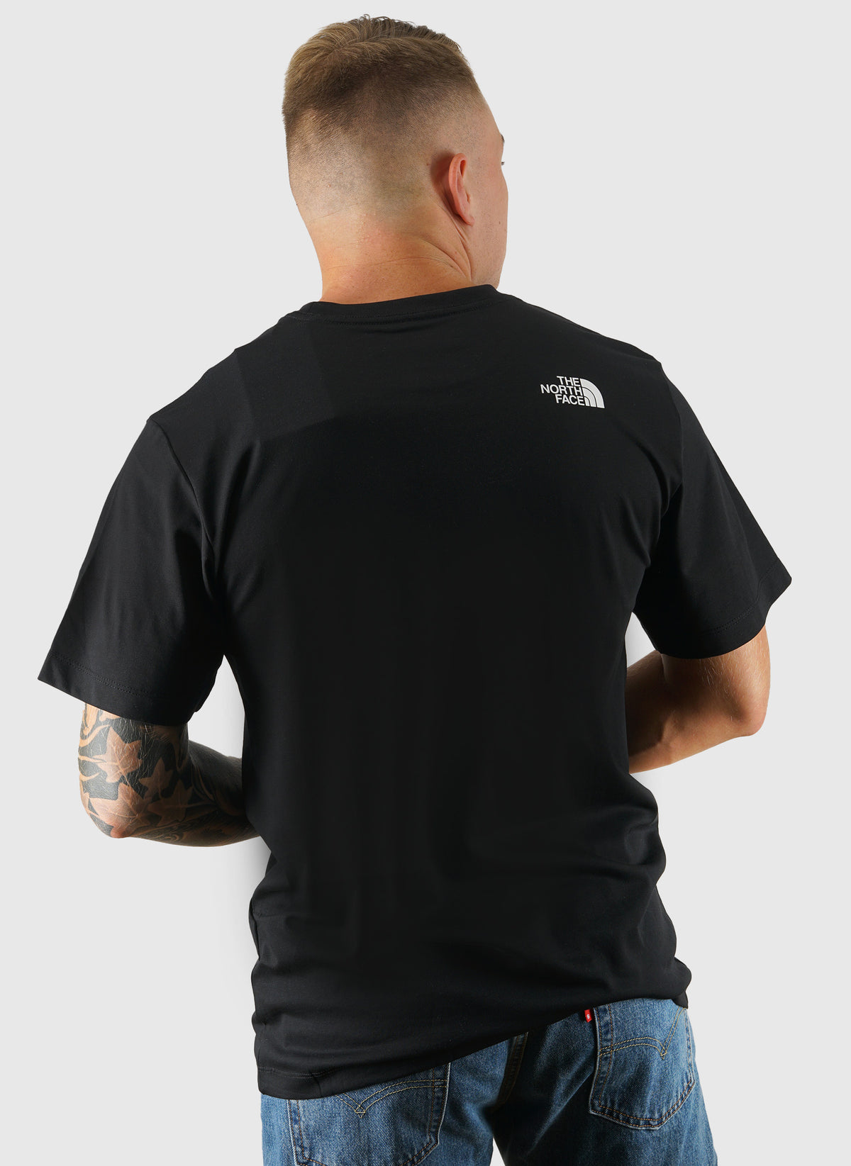 NSE Regular T-Shirt - Black/White