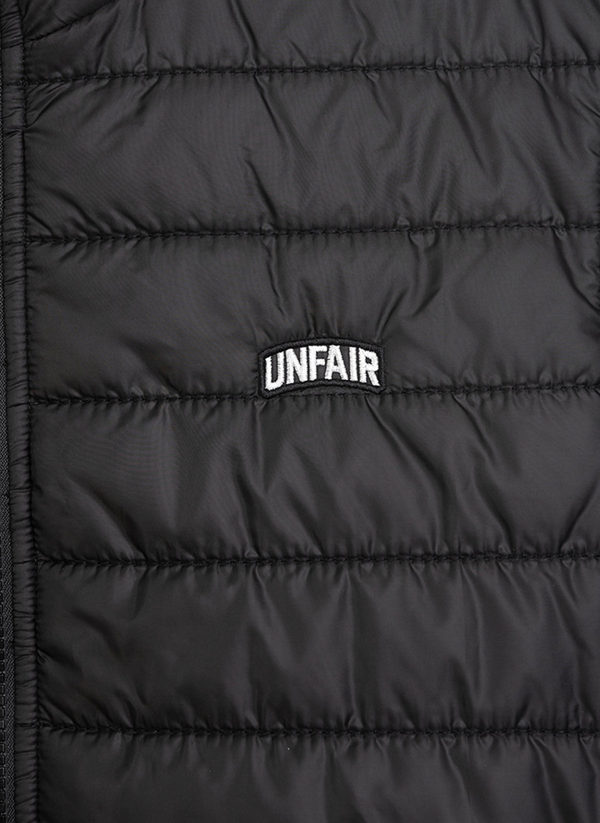 Curved Quilted Weste - Black