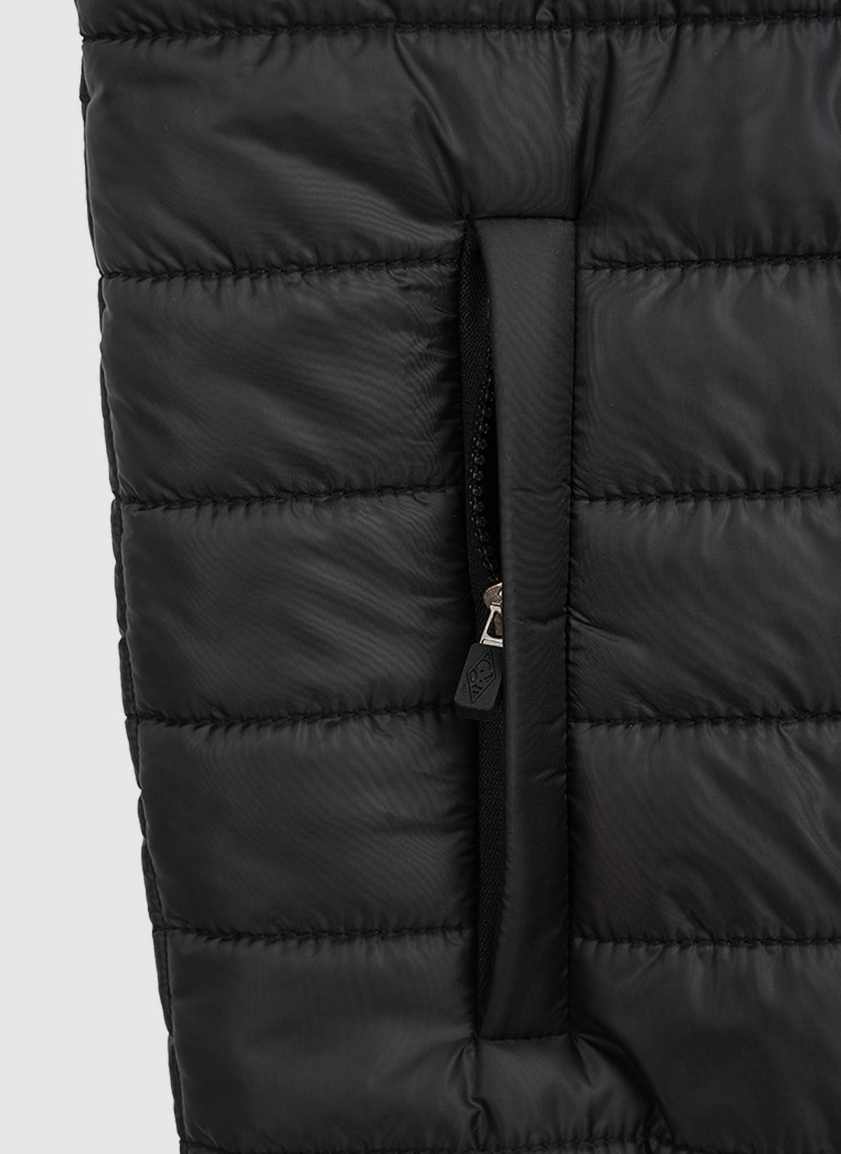 Curved Quilted Weste - Black